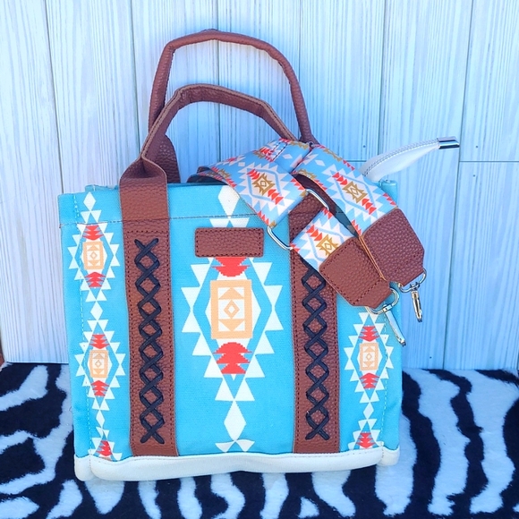 NWOT Imitation Wrangler purse - Picture 2 of 11